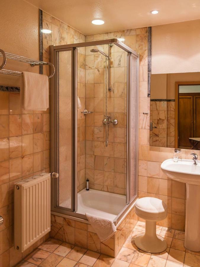 Hotel Ratskeller Schwarzenberg Шварценберг Екстер'єр фото
